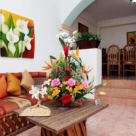 Hostal Casa Blanca Comala エクステリア 写真